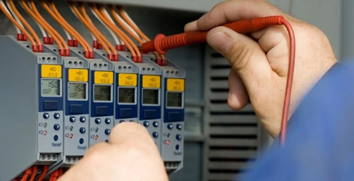 electrical contractors performing professional electrical system testing and configuration in Boca Raton, FL