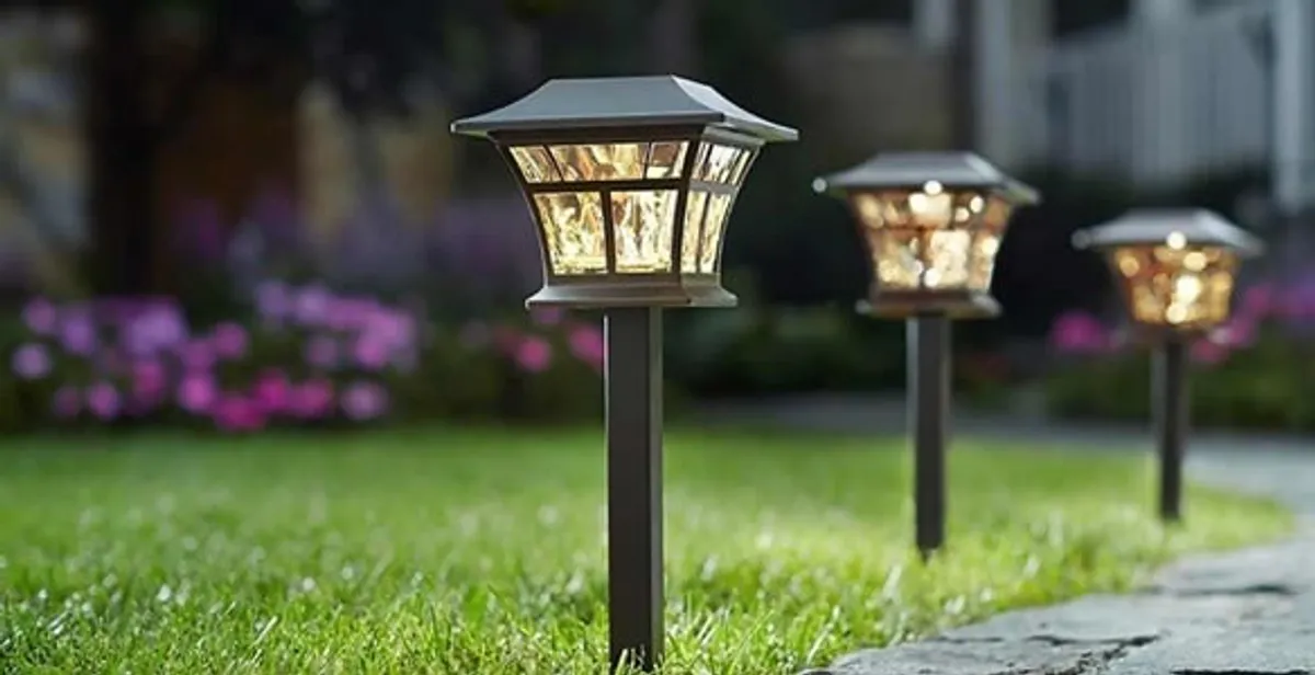 landscape lighting installation services with professionally installed pathway lights in Boca Raton, FL